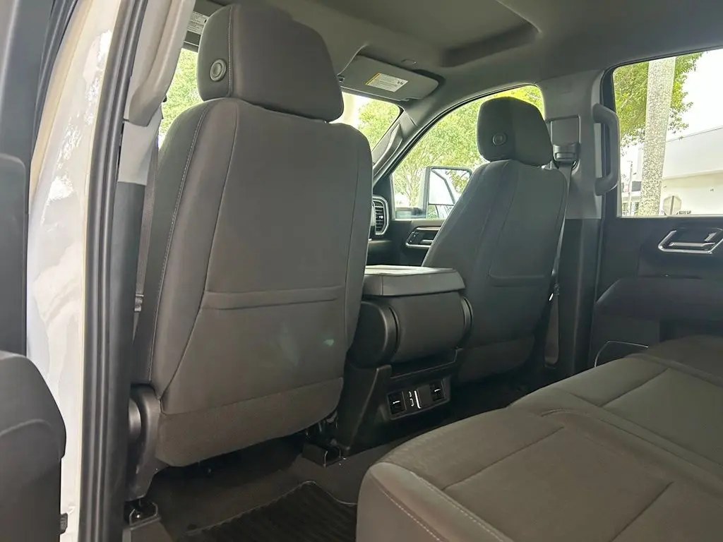 2026 Chevrolet Silverado Hd - $59,256