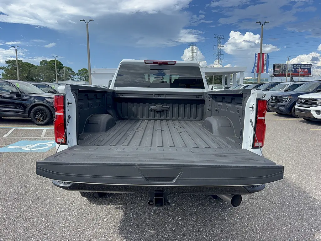 2026 Chevrolet Silverado Hd - $73,995
