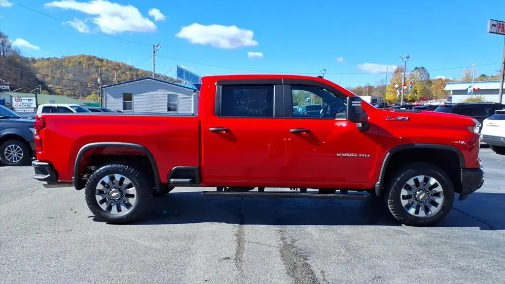 2025 Chevrolet Silverado 2500HD Custom