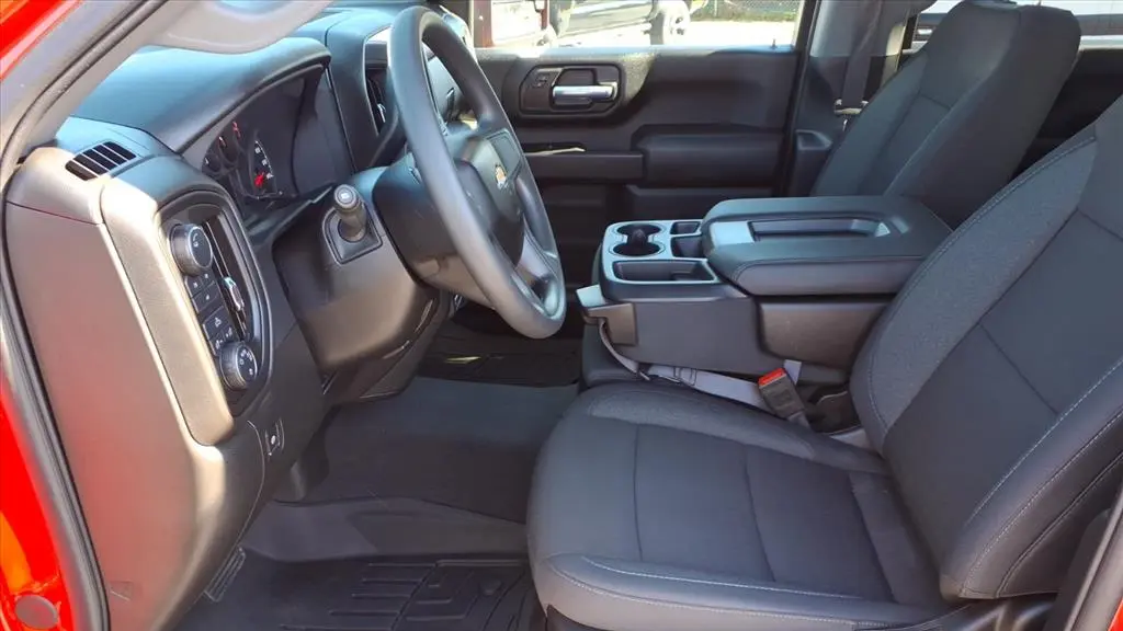 2025 Chevrolet Silverado 2500HD Custom