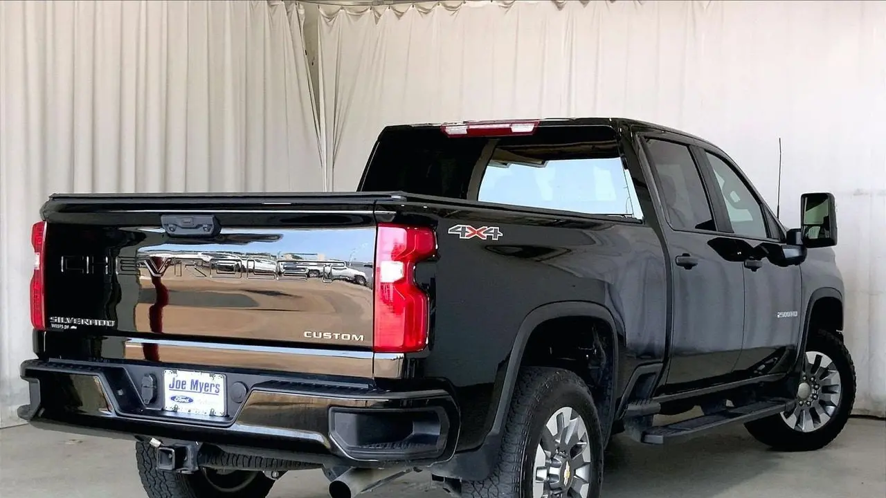 2025 Chevrolet Silverado 2500HD Custom