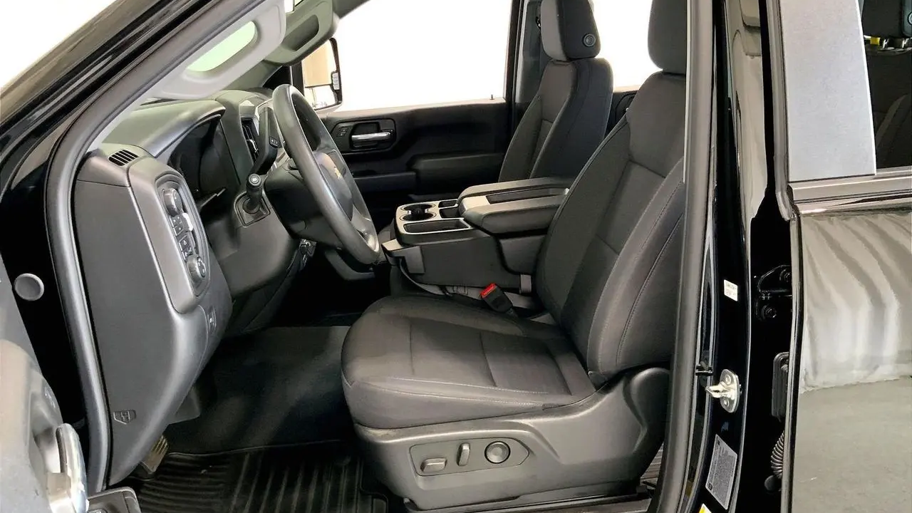 2025 Chevrolet Silverado 2500HD Custom