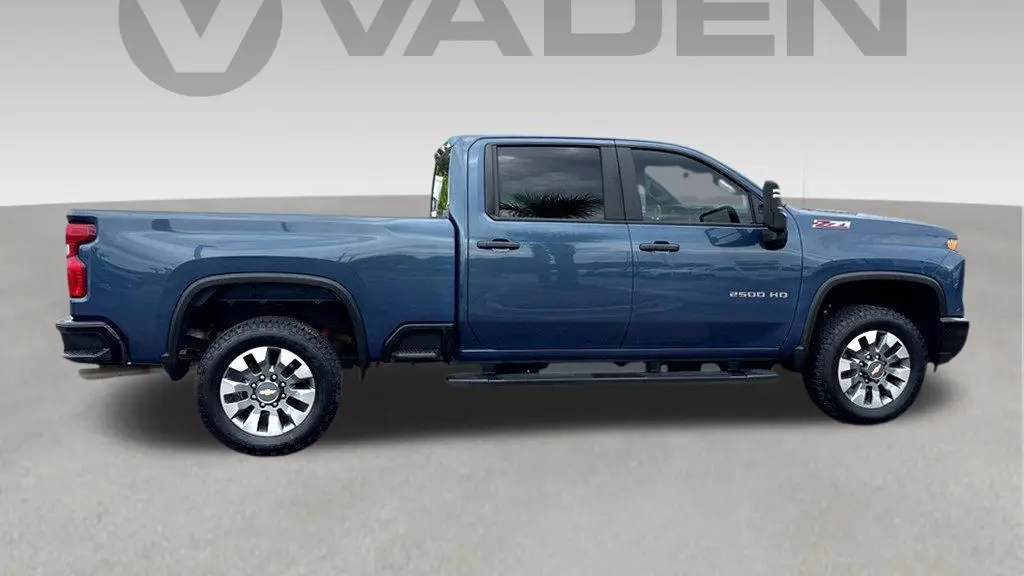 2025 Chevrolet Silverado 2500HD Custom