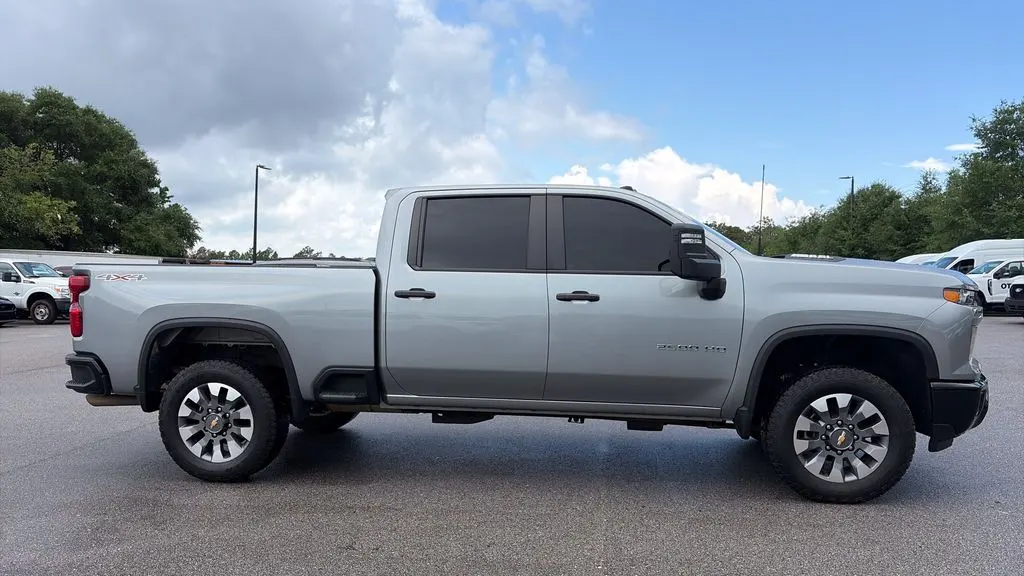 2025 Chevrolet Silverado 2500HD Custom