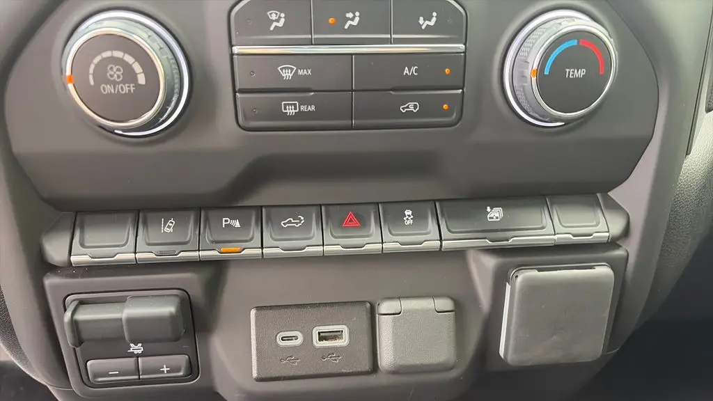 2025 Chevrolet Silverado 2500HD Custom