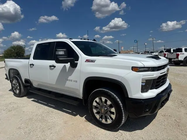 2026 Chevrolet Silverado Hd - $53,700