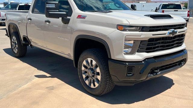 2026 Chevrolet Silverado 2500HD Custom