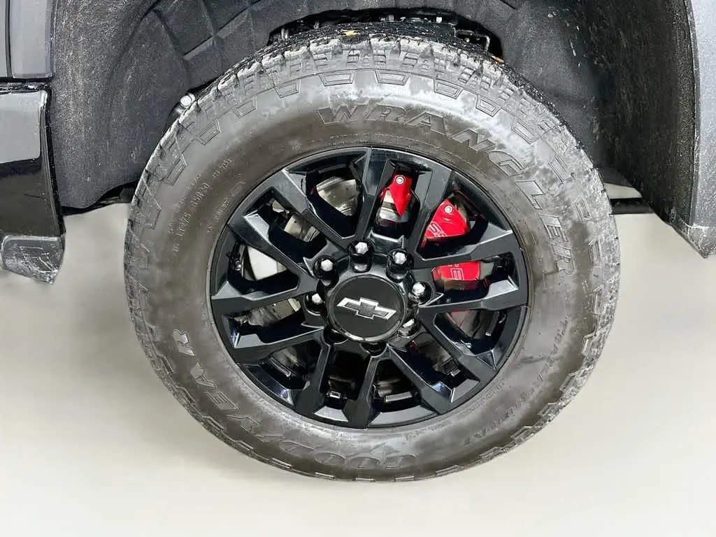 2026 Chevrolet Silverado Hd - $48,690