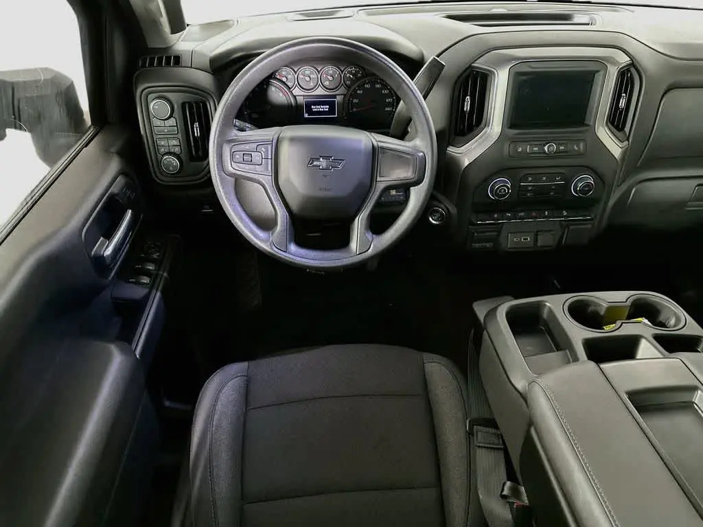 2026 Chevrolet Silverado Hd - $48,690