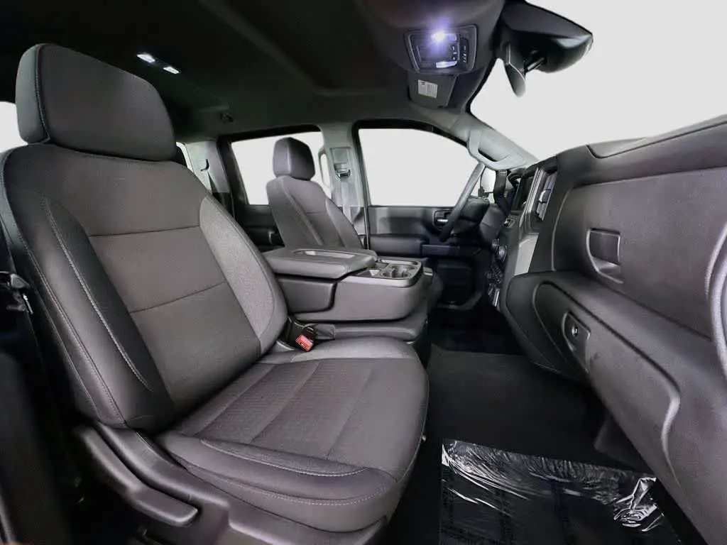 2026 Chevrolet Silverado Hd - $48,690