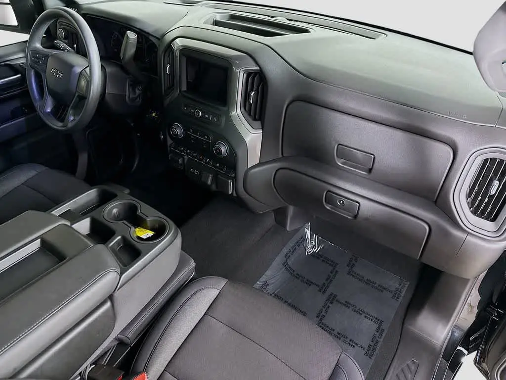 2026 Chevrolet Silverado Hd - $48,690