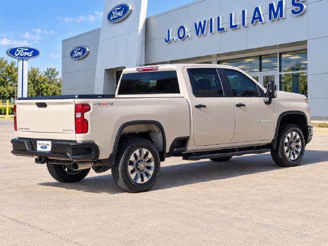 2026 Chevrolet Silverado Hd - $62,900