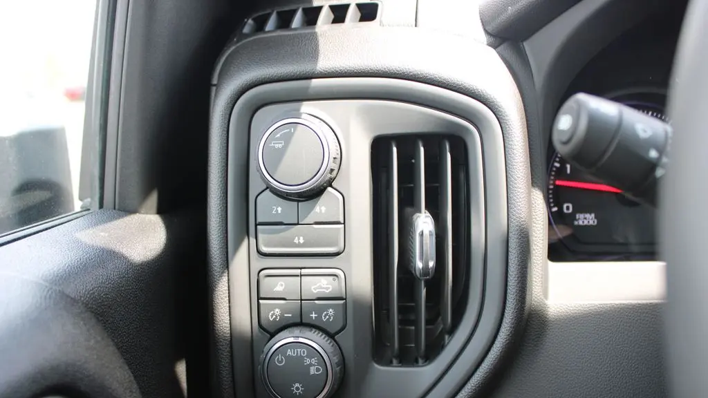 2026 Chevrolet Silverado 2500HD Custom