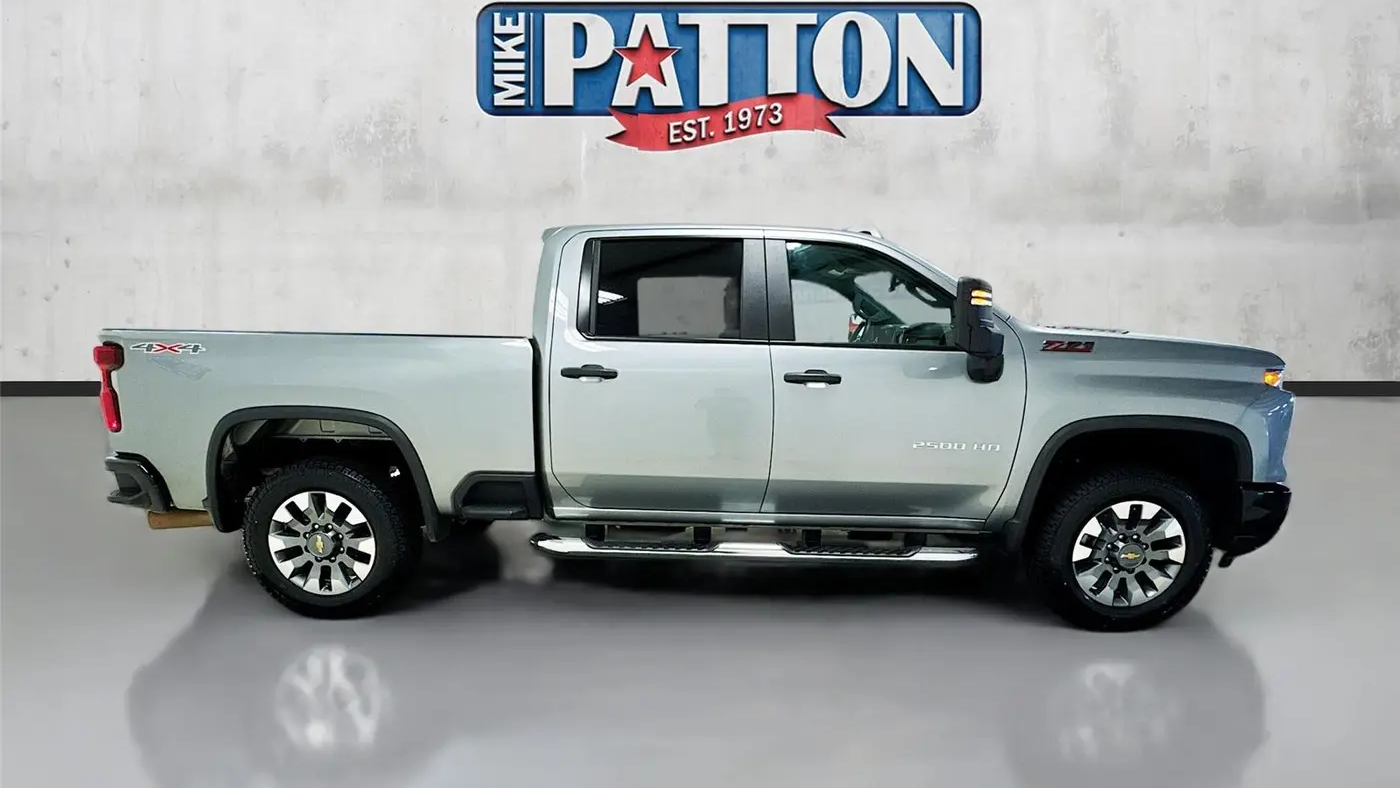 2025 Chevrolet Silverado 2500HD Custom