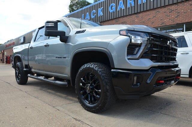 2025 Chevrolet Silverado Hd - $61,900