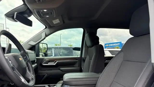 2025 Chevrolet Silverado 2500HD LT