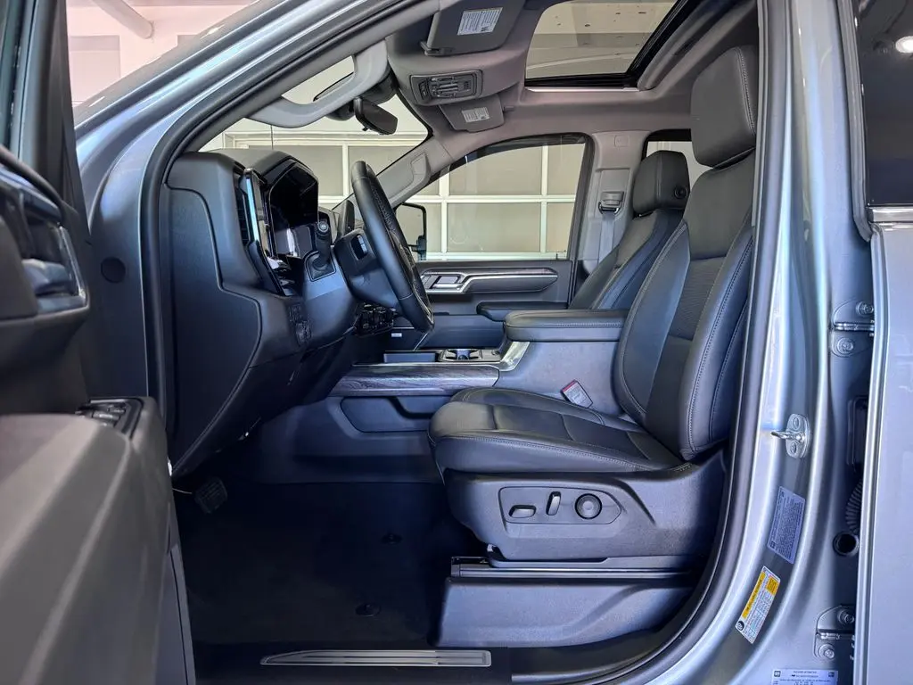 2025 Chevrolet Silverado Hd - $67,987
