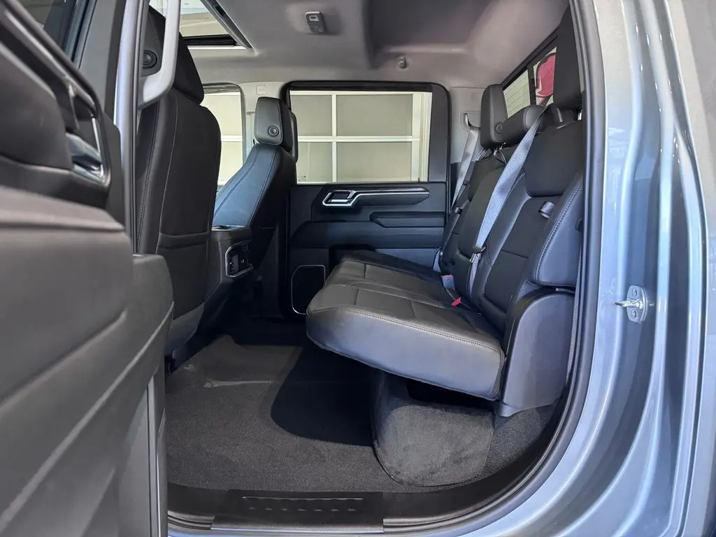 2025 Chevrolet Silverado Hd - $67,987