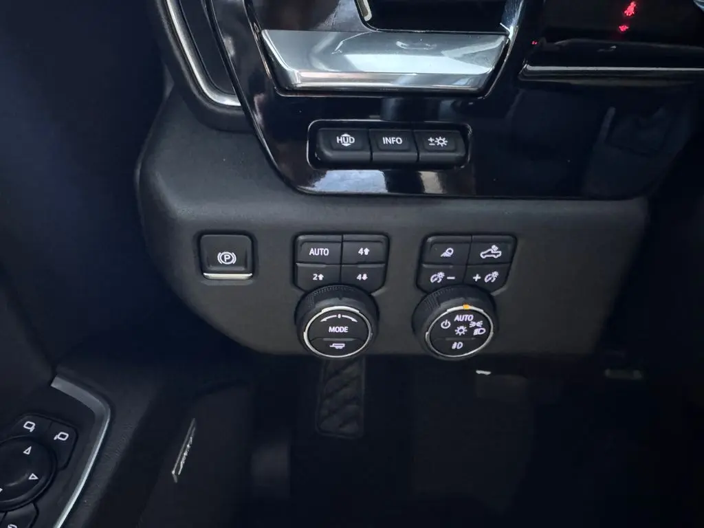 2025 Chevrolet Silverado Hd - $67,987