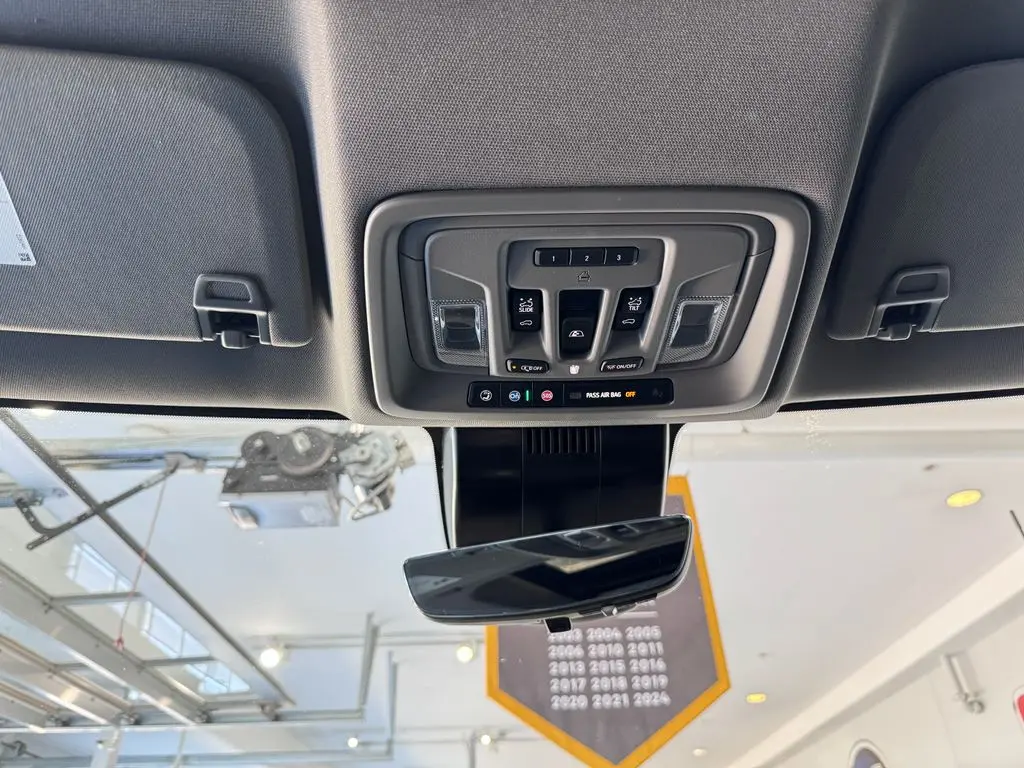 2025 Chevrolet Silverado Hd - $67,987