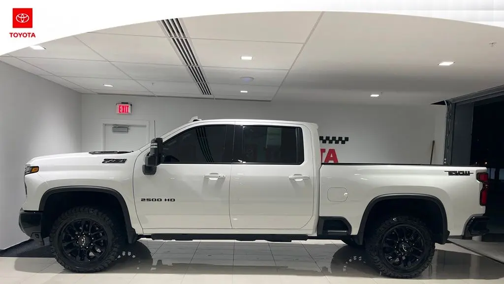 2025 Chevrolet Silverado 2500HD LTZ