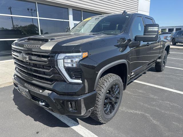 2025 Chevrolet Silverado Hd - $71,998