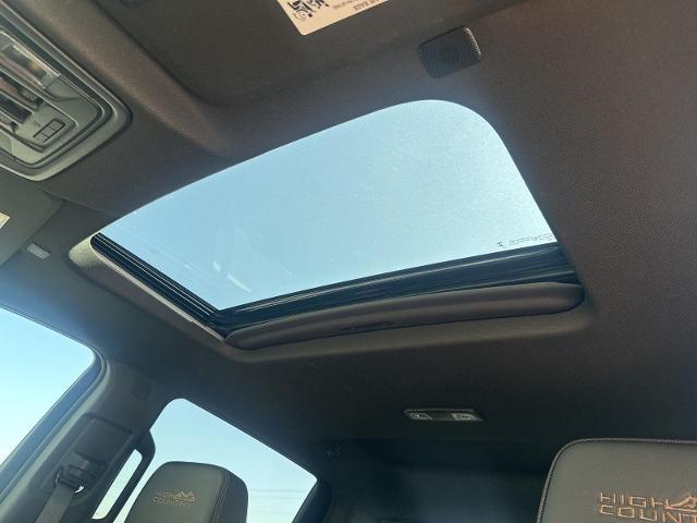2025 Chevrolet Silverado Hd - $71,998