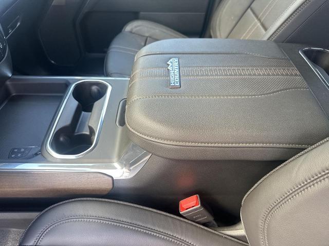 2025 Chevrolet Silverado Hd - $71,998