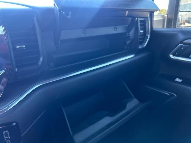 2025 Chevrolet Silverado Hd - $63,680