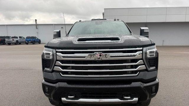2025 Chevrolet Silverado 3500HD High Country