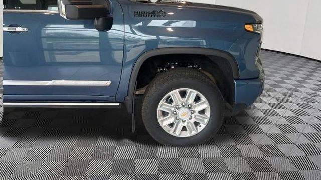 2025 Chevrolet Silverado 3500HD High Country