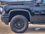 2025 Silverado 2500HD Thumbnail 8