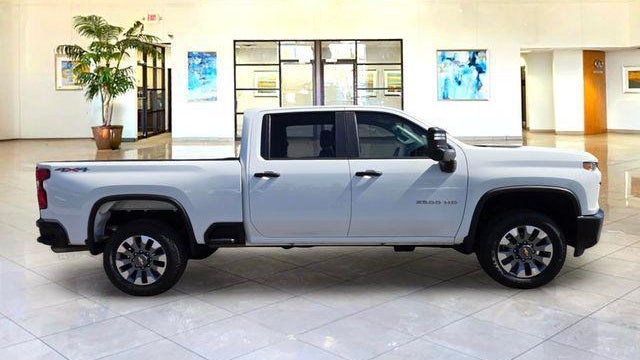 2022 Chevrolet Silverado 2500HD Custom