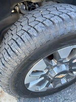 2022 Silverado 2500HD Thumbnail 11