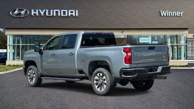 2024 Chevrolet Silverado 2500HD Custom
