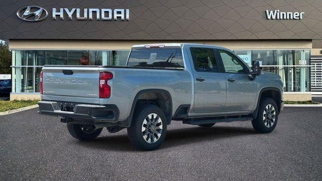 2024 Chevrolet Silverado 2500HD Custom