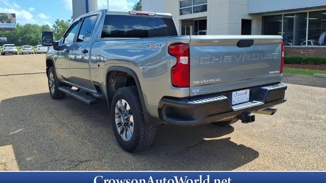 2024 Chevrolet Silverado 2500HD Custom