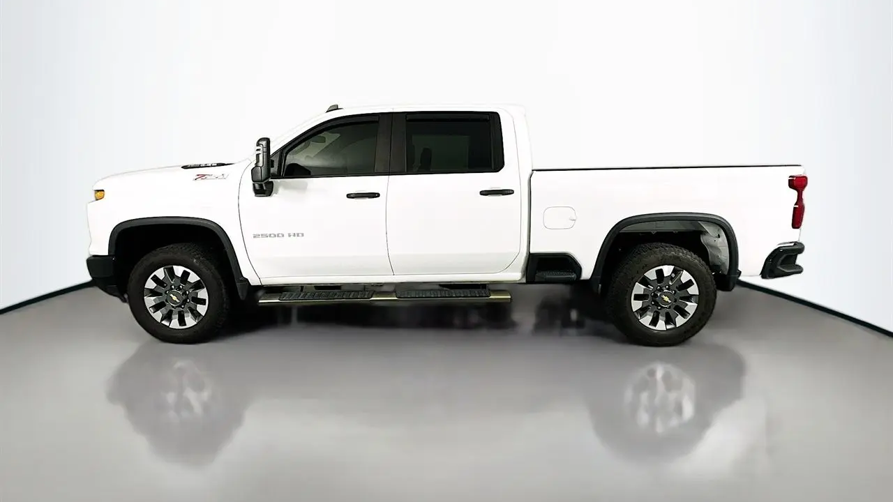 2024 Chevrolet Silverado 2500HD Custom
