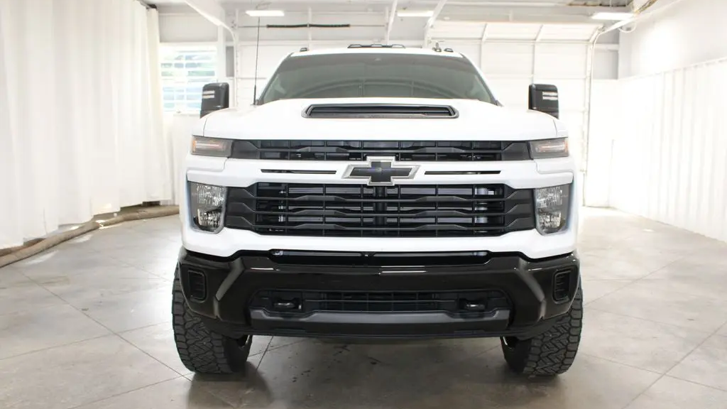 2024 Chevrolet Silverado 2500HD Custom