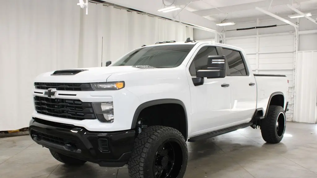 2024 Chevrolet Silverado 2500HD Custom
