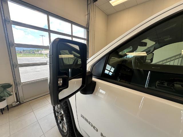 2022 Chevrolet Silverado Hd - $42,575