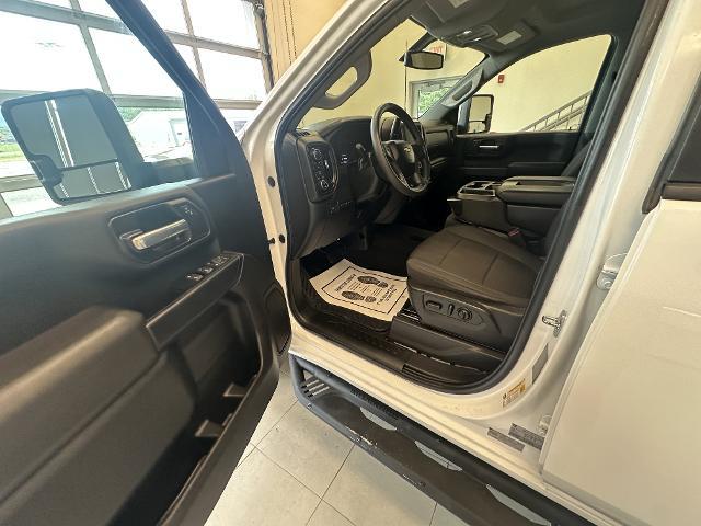 2022 Chevrolet Silverado Hd - $42,575
