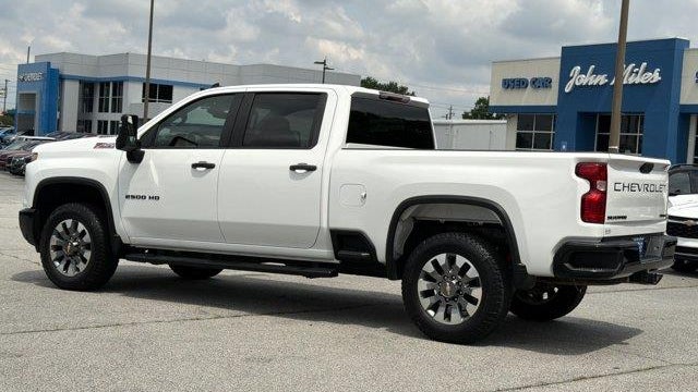 2024 Chevrolet Silverado 2500HD Custom