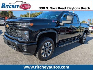 2024 Chevrolet Silverado 2500HD with Black Exterior