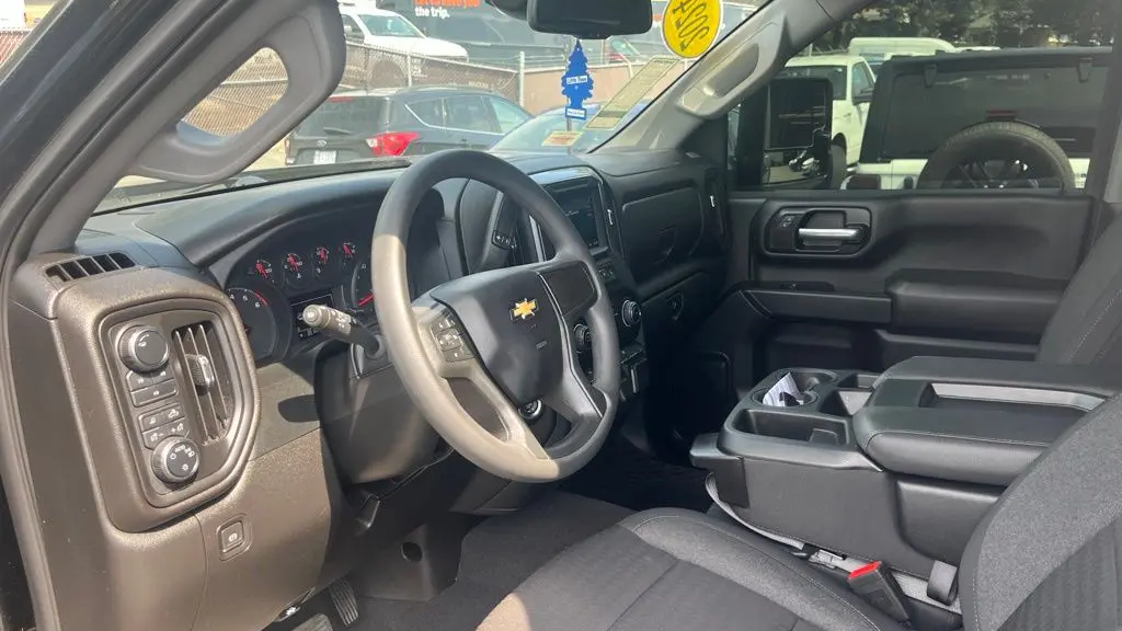 2024 Chevrolet Silverado 2500HD Custom