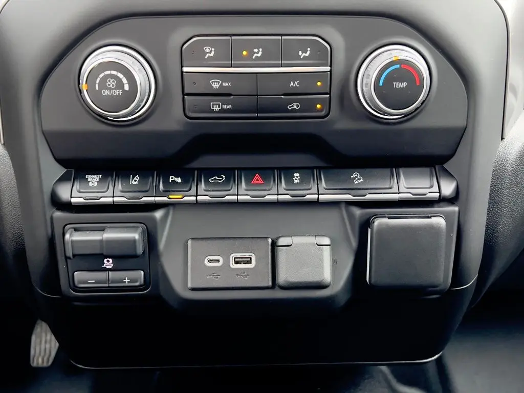 2024 Chevrolet Silverado Hd - $43,895