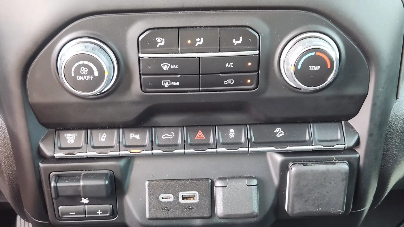 2024 Chevrolet Silverado 2500HD Custom