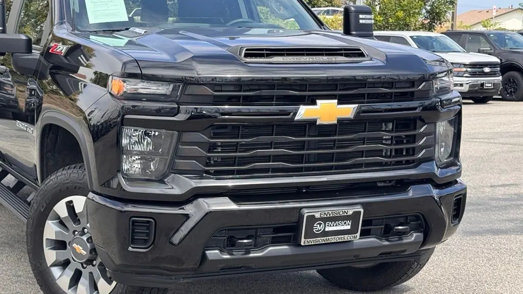 2024 Chevrolet Silverado 2500HD Custom