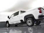2024 Silverado 2500HD Thumbnail 16