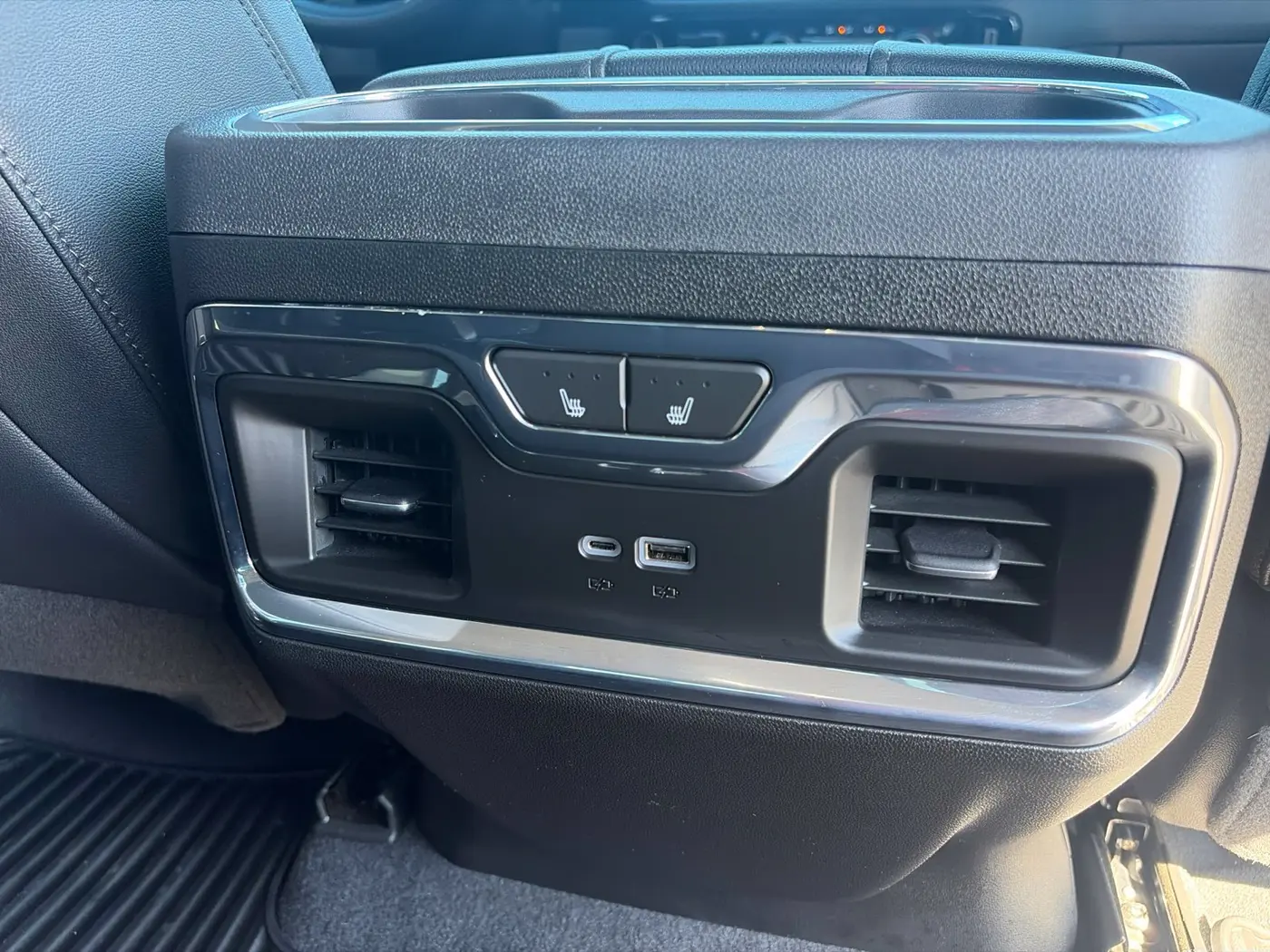 2024 Chevrolet Silverado Hd - $63,500